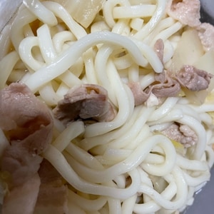 豚肉しぐれの釜玉うどん